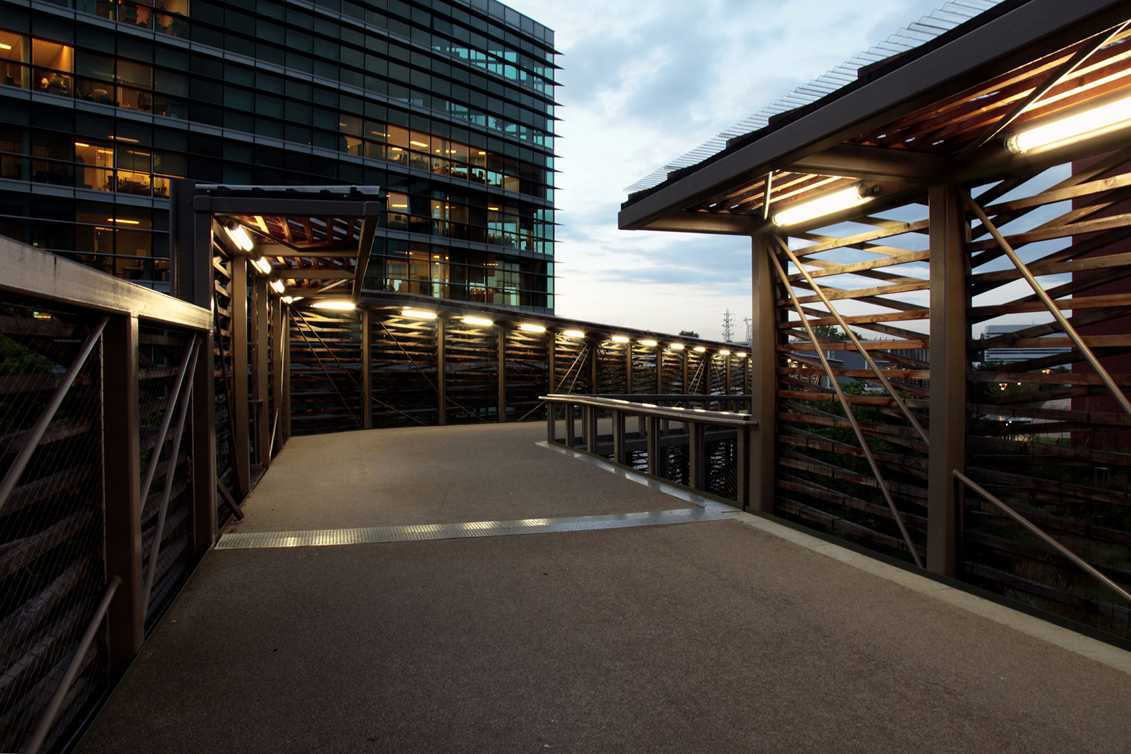 ANMA Rueil-Malmaison Passerelle et jardins