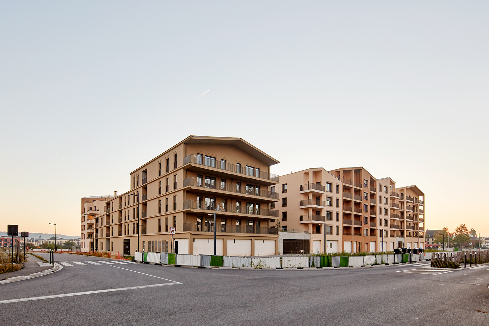 ANMA Mantes Université Logements et commerces